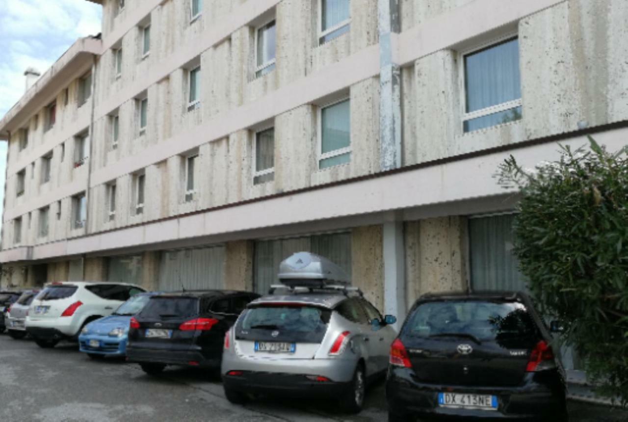 Le Barche Apartment Mestre Eksteriør bilde